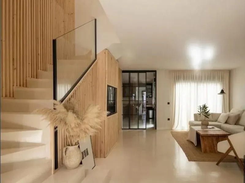 Seamless microcement floors and staircase Southern Utah